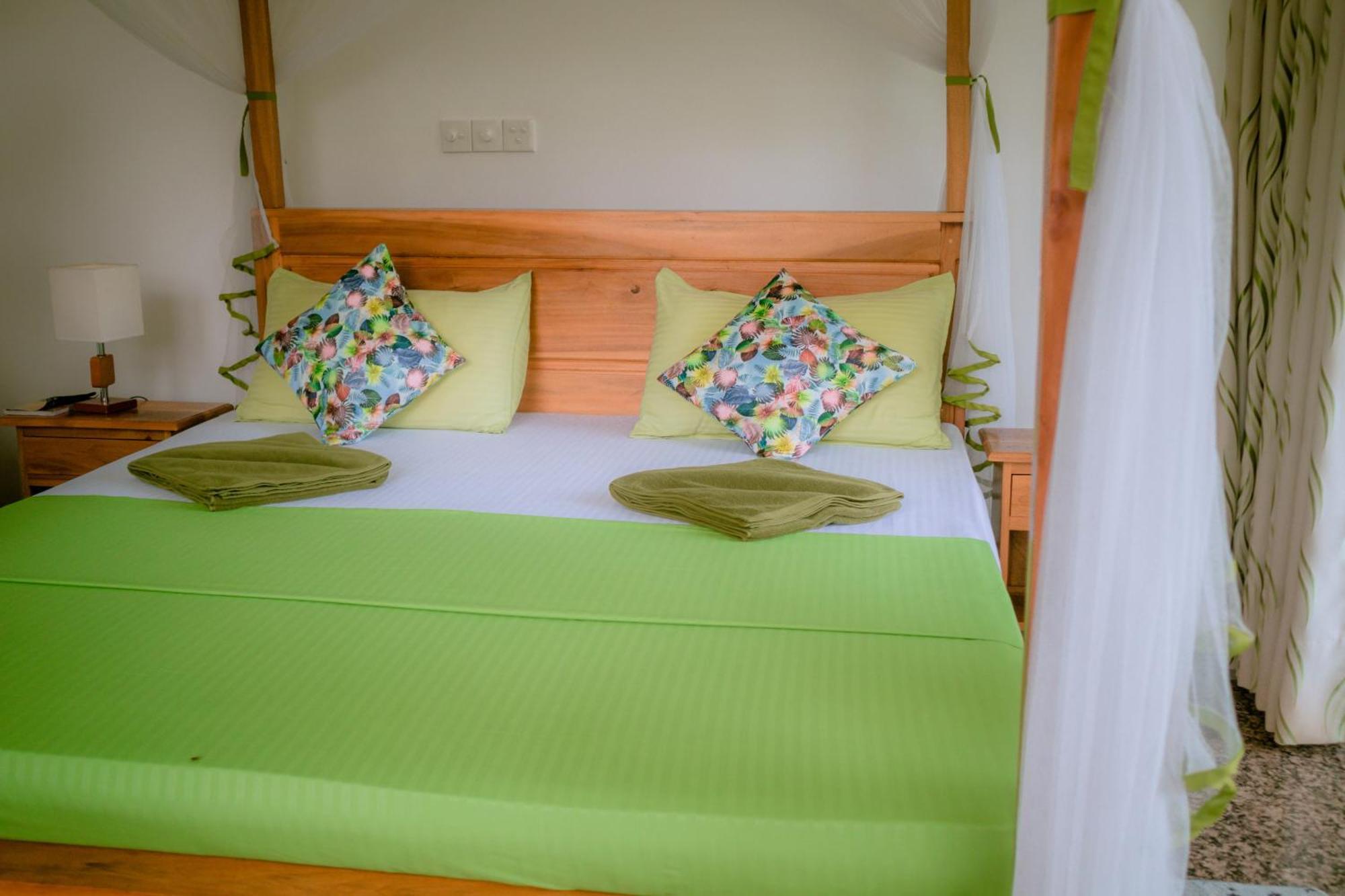Evergreen Villa - Sinharaja Deniyaya Luaran gambar