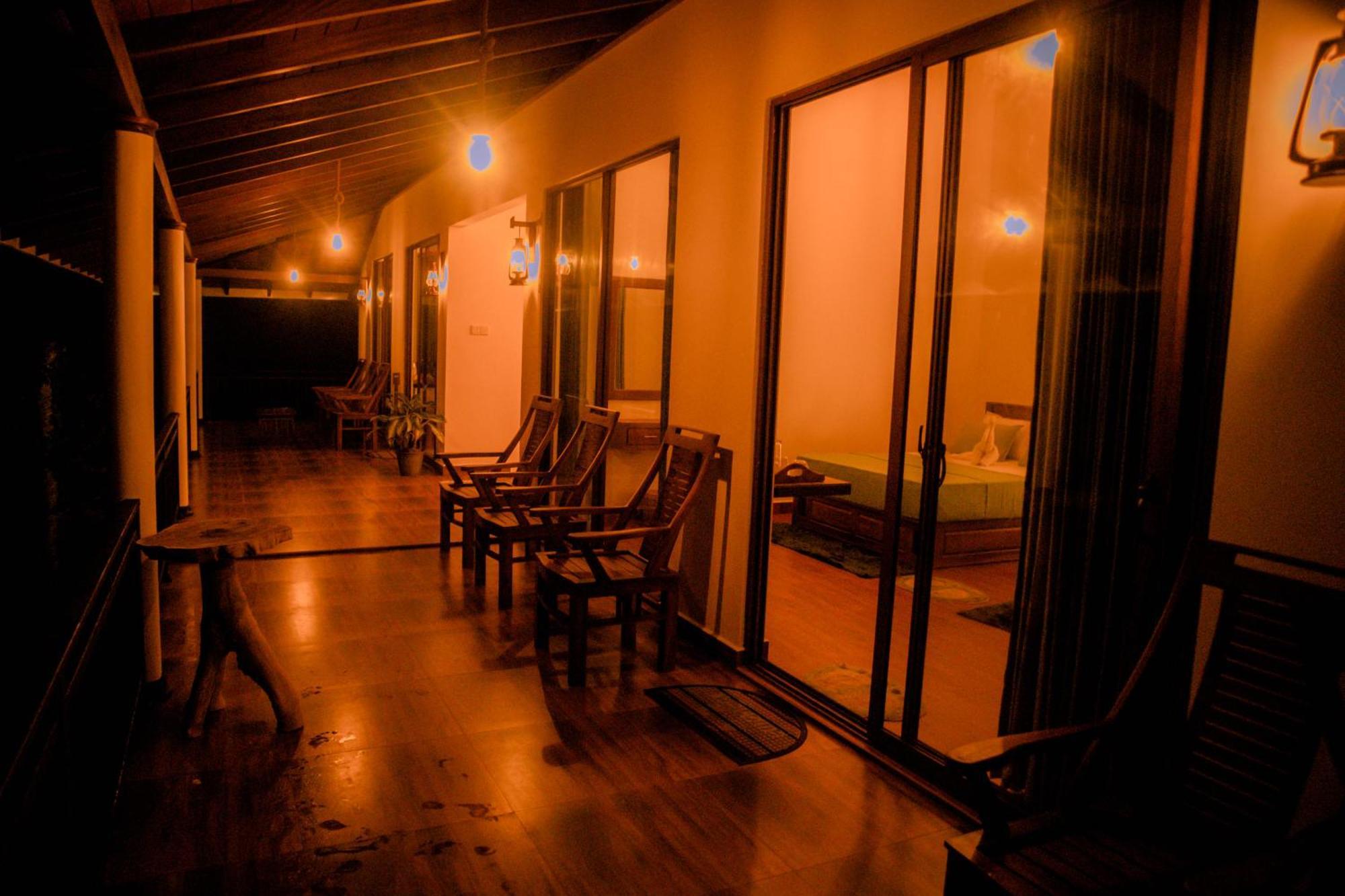 Evergreen Villa - Sinharaja Deniyaya Luaran gambar